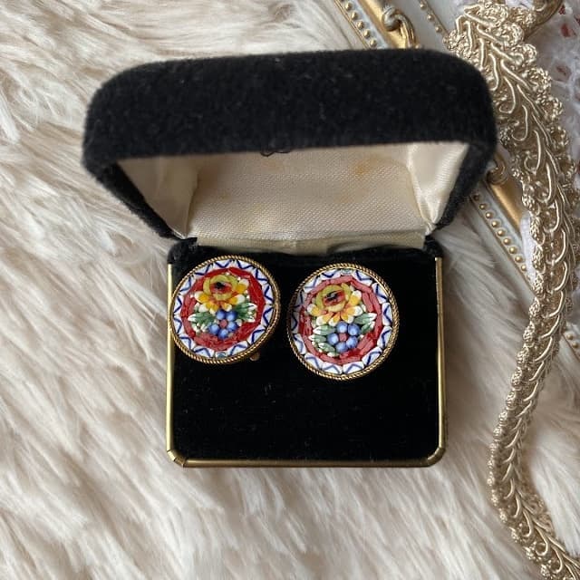 大人可愛いマイクロモザイク　redサークル　イヤリング